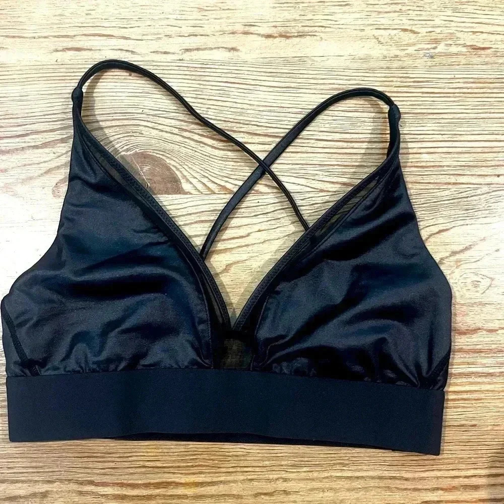 Victoria’s Secret medium black swim top or sports bra modern sleek